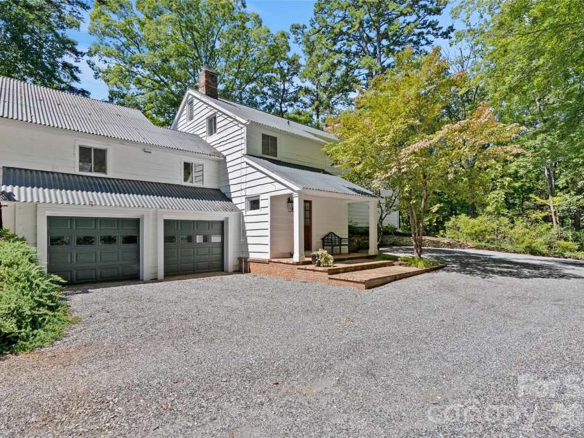 566 Canebrake Road, Tryon, NC 28782.  MLS# CAR4422272, YatesRealty ID 49348. 