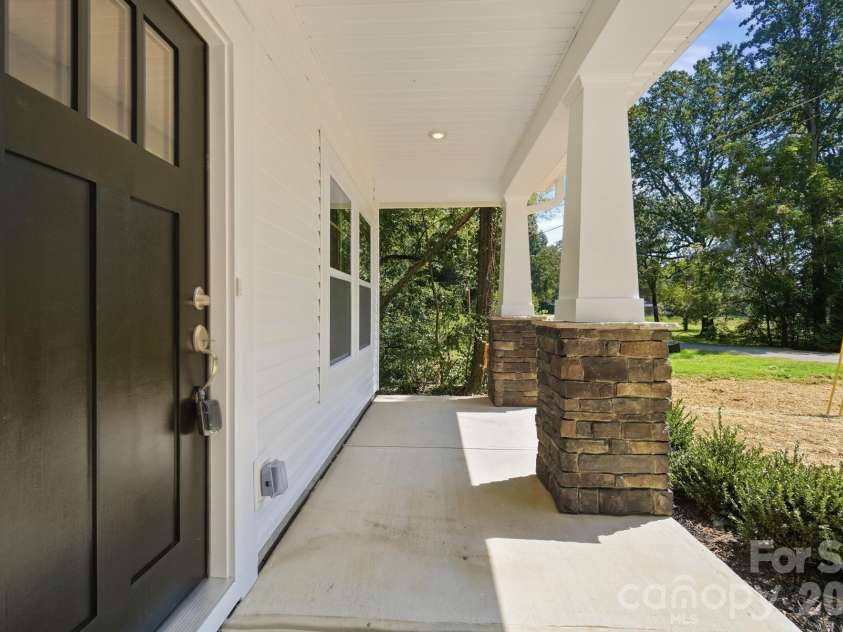 148 Brandy Lane, Statesville, NC 28677.  MLS# CAR4421525, YatesRealty ID 49349. 