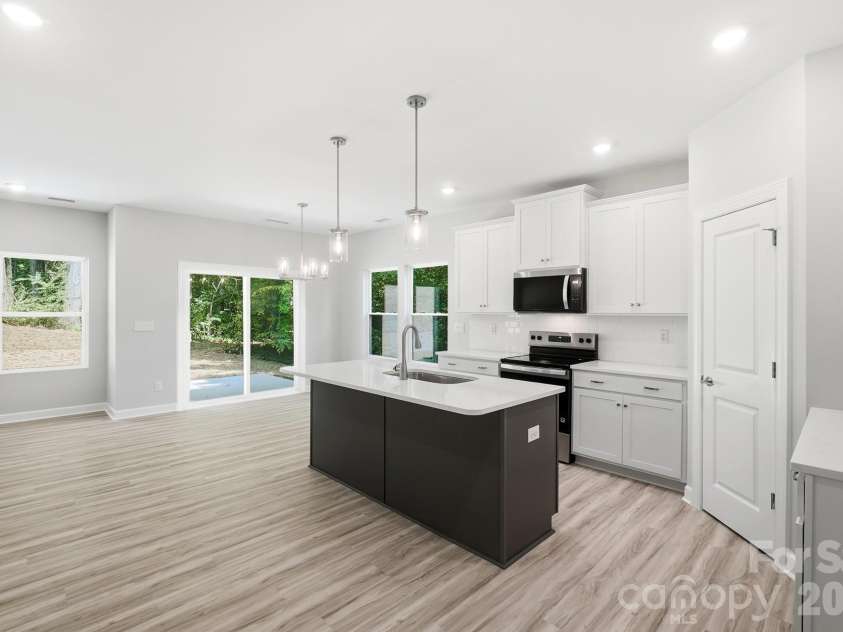 148 Brandy Lane, Statesville, NC 28677.  MLS# CAR4421525, YatesRealty ID 49349. 