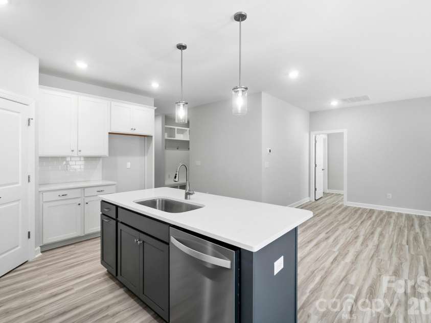 148 Brandy Lane, Statesville, NC 28677.  MLS# CAR4421525, YatesRealty ID 49349. 