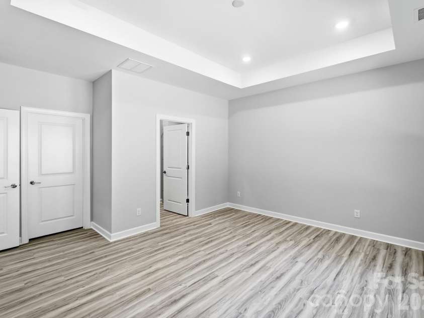 148 Brandy Lane, Statesville, NC 28677.  MLS# CAR4421525, YatesRealty ID 49349. 