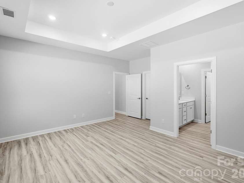 148 Brandy Lane, Statesville, NC 28677.  MLS# CAR4421525, YatesRealty ID 49349. 
