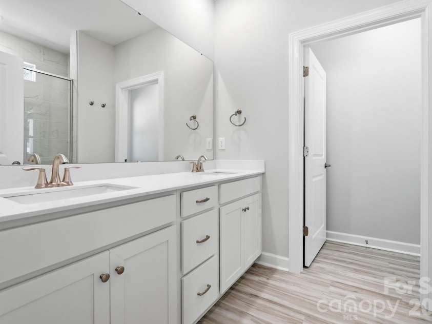 148 Brandy Lane, Statesville, NC 28677.  MLS# CAR4421525, YatesRealty ID 49349. 