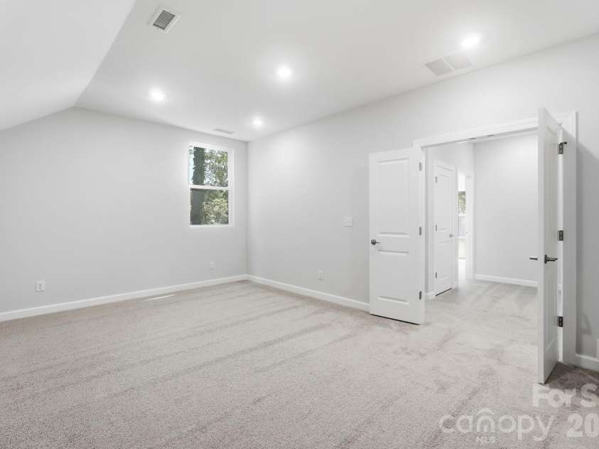 148 Brandy Lane, Statesville, NC 28677.  MLS# CAR4421525, YatesRealty ID 49349. 