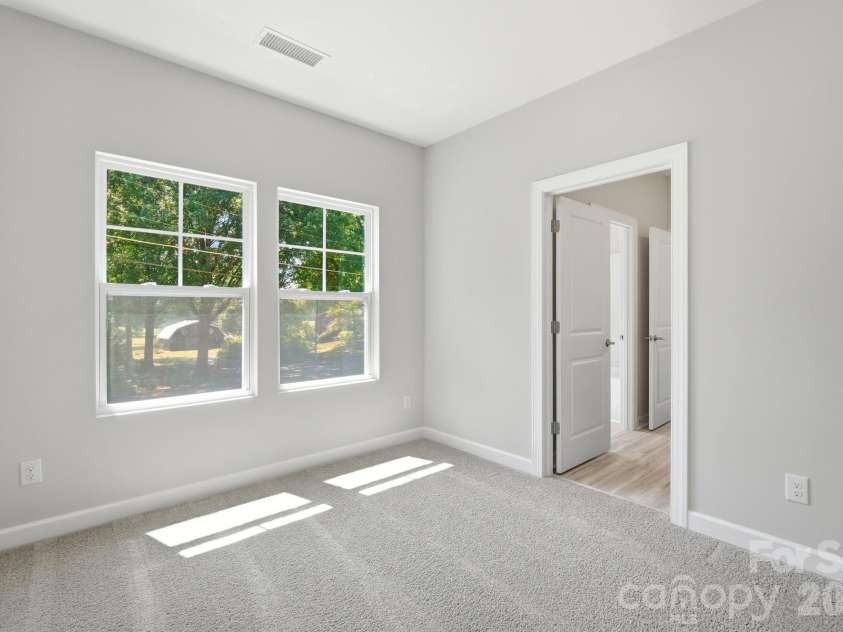 148 Brandy Lane, Statesville, NC 28677.  MLS# CAR4421525, YatesRealty ID 49349. 