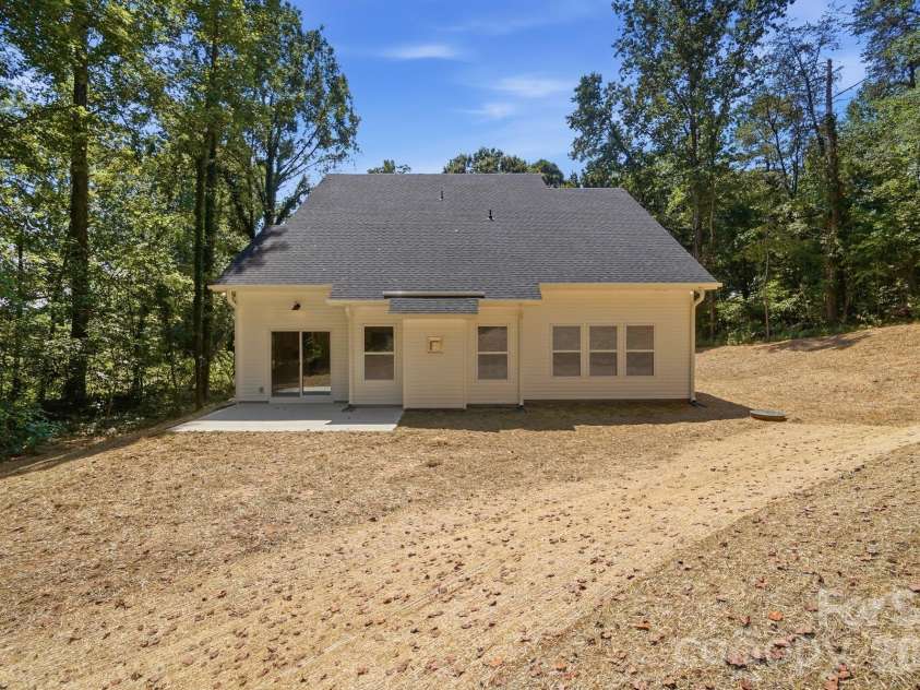 148 Brandy Lane, Statesville, NC 28677.  MLS# CAR4421525, YatesRealty ID 49349. 