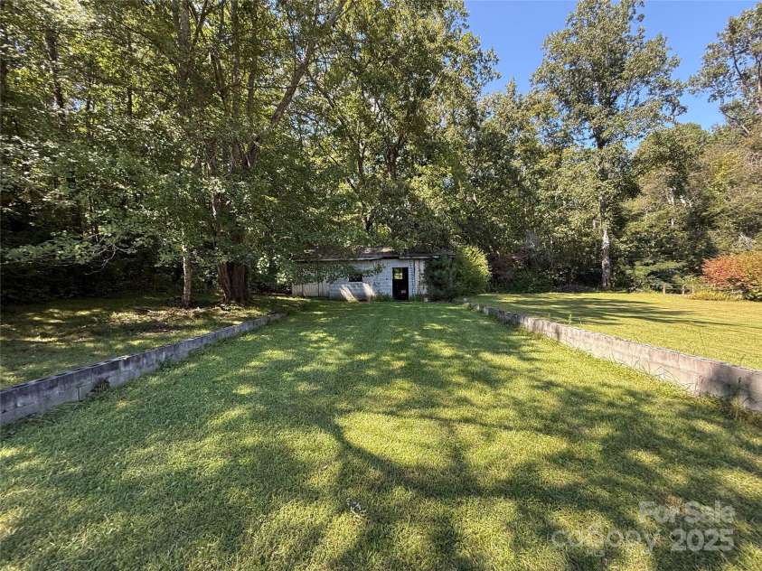 516 Averys Creek Road, Arden, NC 28704.  MLS# CAR4300321, YatesRealty ID 4935.              Barn