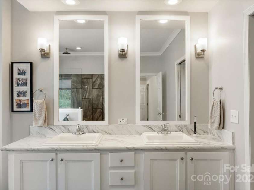 52 Stone Ridge Trail, Mills River, NC 28759.  MLS# CAR4239861, YatesRealty ID 4935. Primary bathroom double vanities