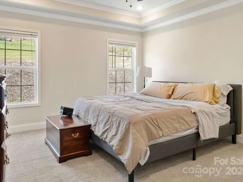 52 Stone Ridge Trail, Mills River, NC 28759.  MLS# CAR4239861, YatesRealty ID 4935. Primary Bedroom with large ensuite bathroom