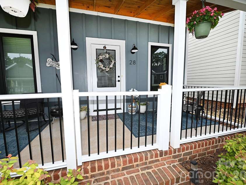 28 Cottage Court, Granite Falls, NC 28630.  MLS# CAR4422301, YatesRealty ID 49350. 