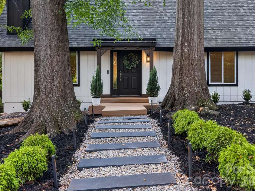 1068 Gauguin Lane, Tega Cay, SC 29708.  MLS# CAR4422427, YatesRealty ID 49351. 