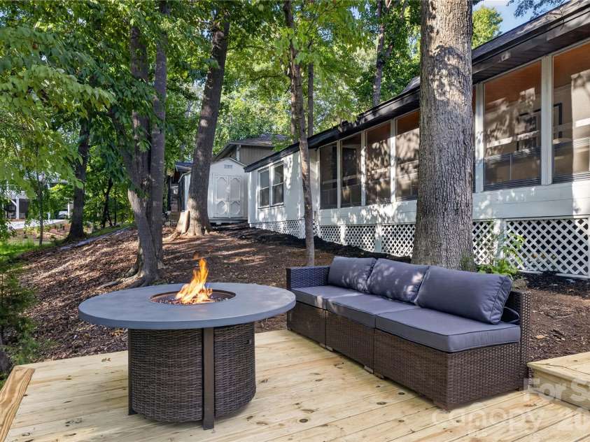 1068 Gauguin Lane, Tega Cay, SC 29708.  MLS# CAR4422427, YatesRealty ID 49351. 
