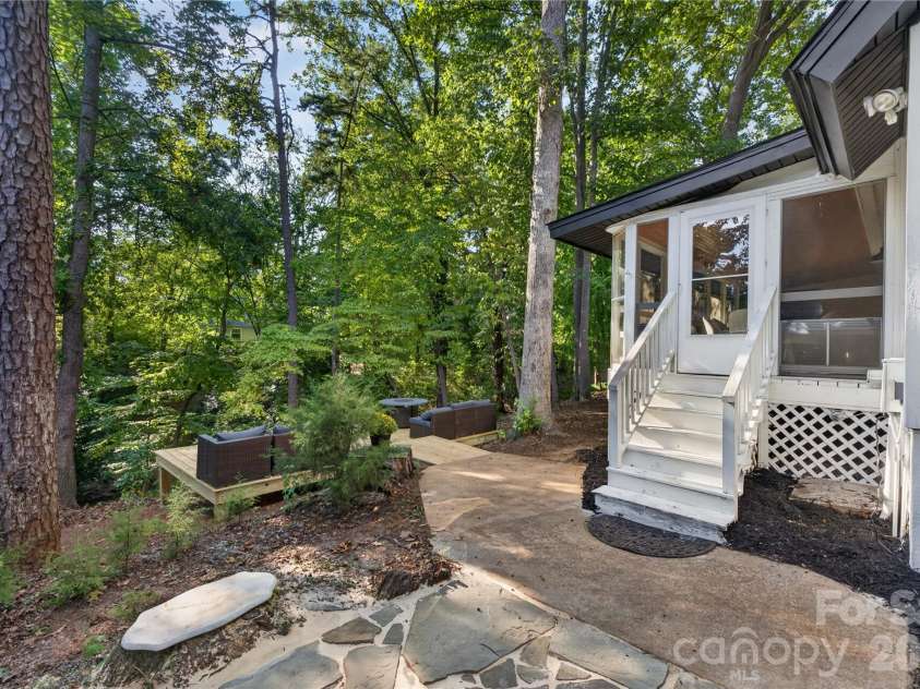 1068 Gauguin Lane, Tega Cay, SC 29708.  MLS# CAR4422427, YatesRealty ID 49351. 