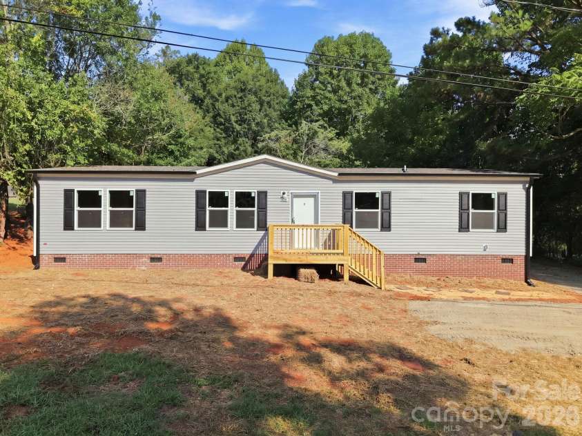 1028 Dorset Lane, Lincolnton, NC 28092.  MLS# CAR4422443, YatesRealty ID 49355. 