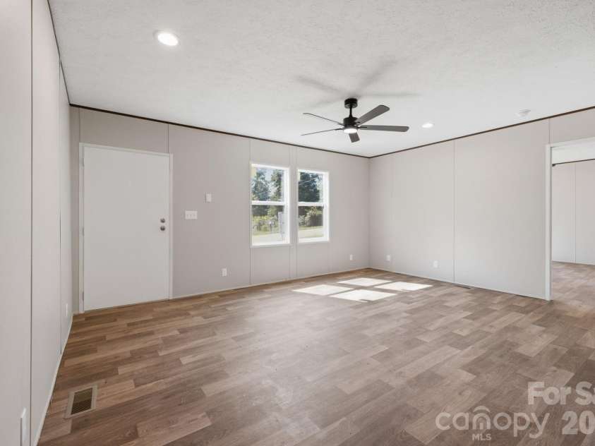 1028 Dorset Lane, Lincolnton, NC 28092.  MLS# CAR4422443, YatesRealty ID 49355. 