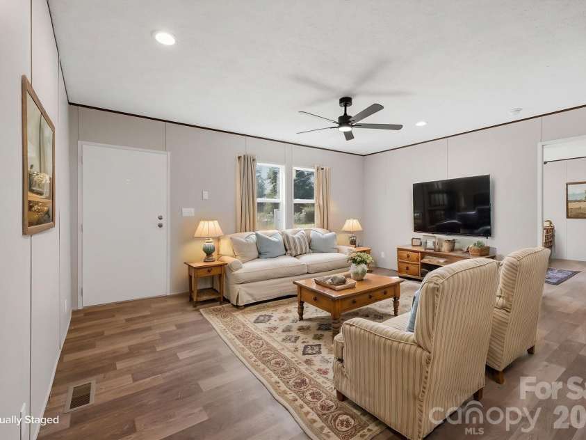 1028 Dorset Lane, Lincolnton, NC 28092.  MLS# CAR4422443, YatesRealty ID 49355. 