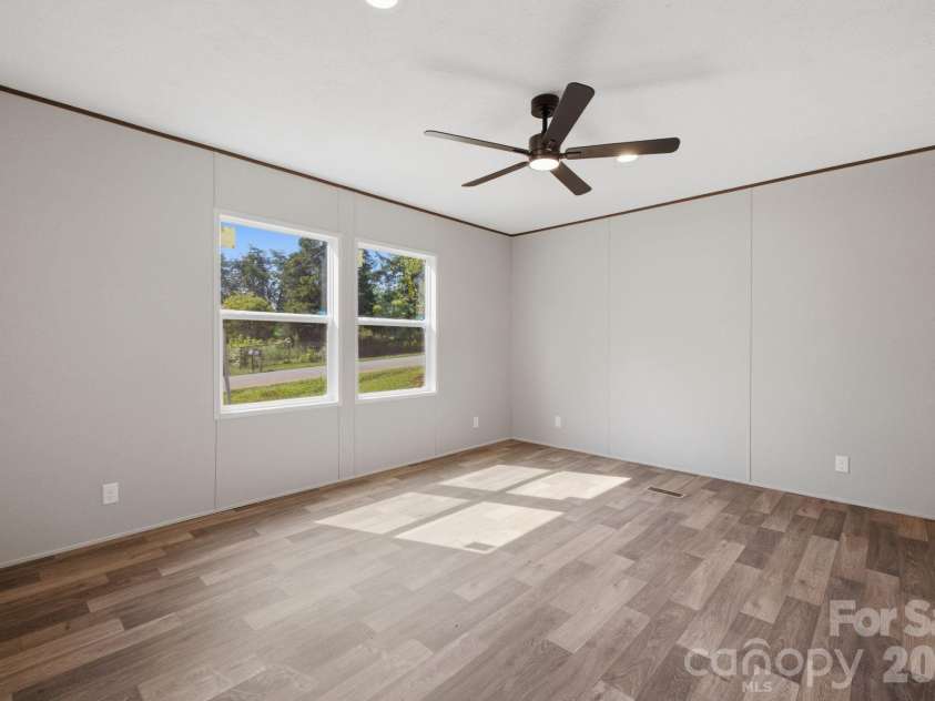 1028 Dorset Lane, Lincolnton, NC 28092.  MLS# CAR4422443, YatesRealty ID 49355. 