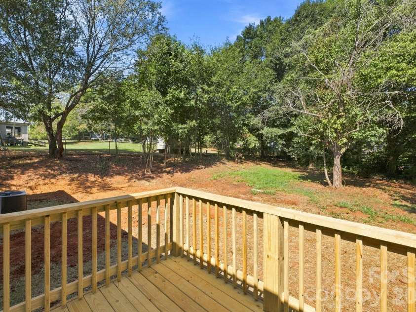1028 Dorset Lane, Lincolnton, NC 28092.  MLS# CAR4422443, YatesRealty ID 49355. 