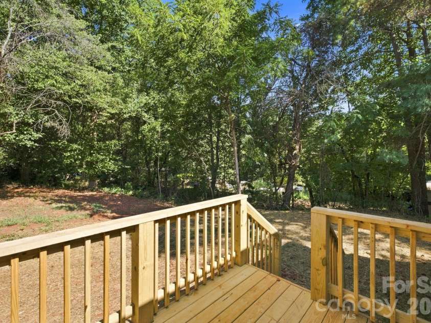 1028 Dorset Lane, Lincolnton, NC 28092.  MLS# CAR4422443, YatesRealty ID 49355. 