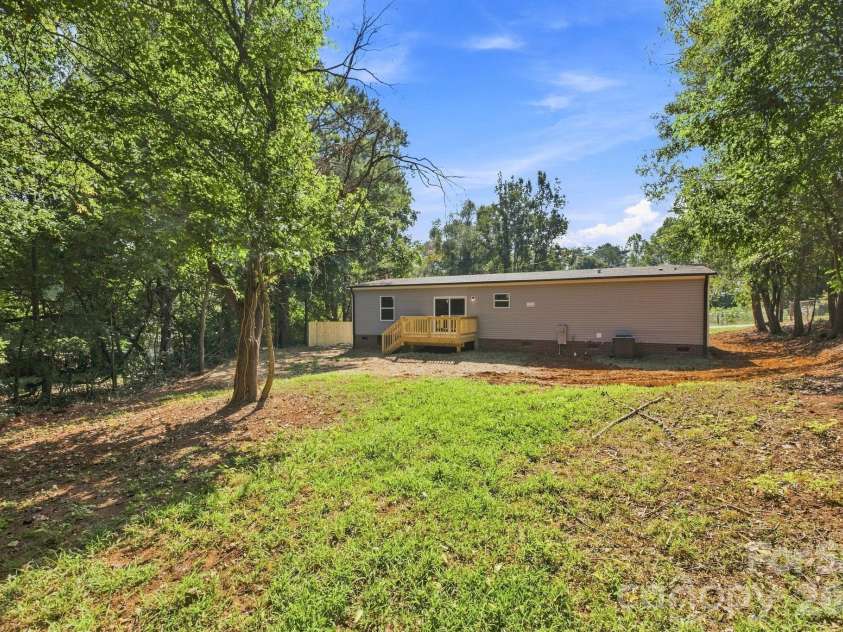 1028 Dorset Lane, Lincolnton, NC 28092.  MLS# CAR4422443, YatesRealty ID 49355. 