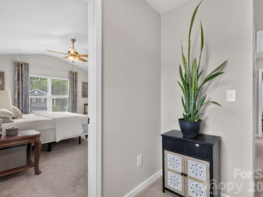 5224 Belstone Lane, Charlotte, NC 28215.  MLS# CAR4419844, YatesRealty ID 49356. 2nd level hallway