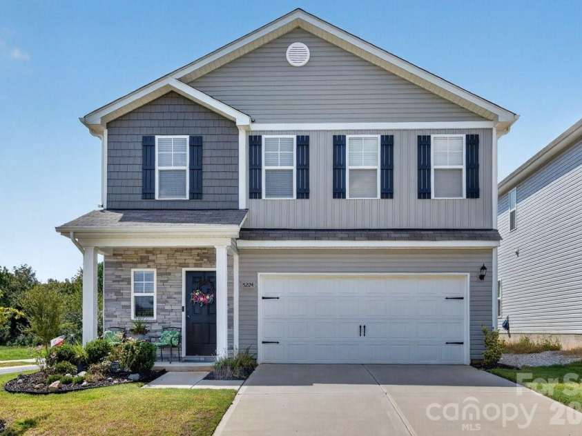 5224 Belstone Lane, Charlotte, NC 28215.  MLS# CAR4419844, YatesRealty ID 49356. 