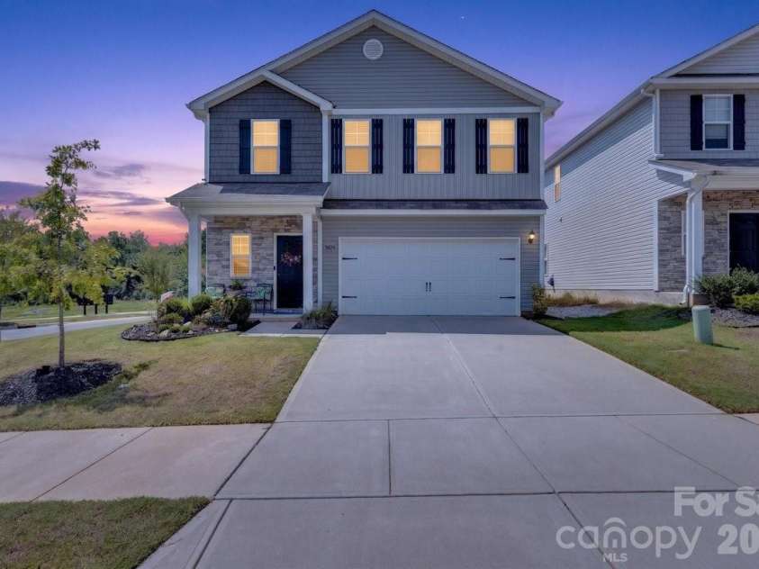 5224 Belstone Lane, Charlotte, NC 28215.  MLS# CAR4419844, YatesRealty ID 49356. 