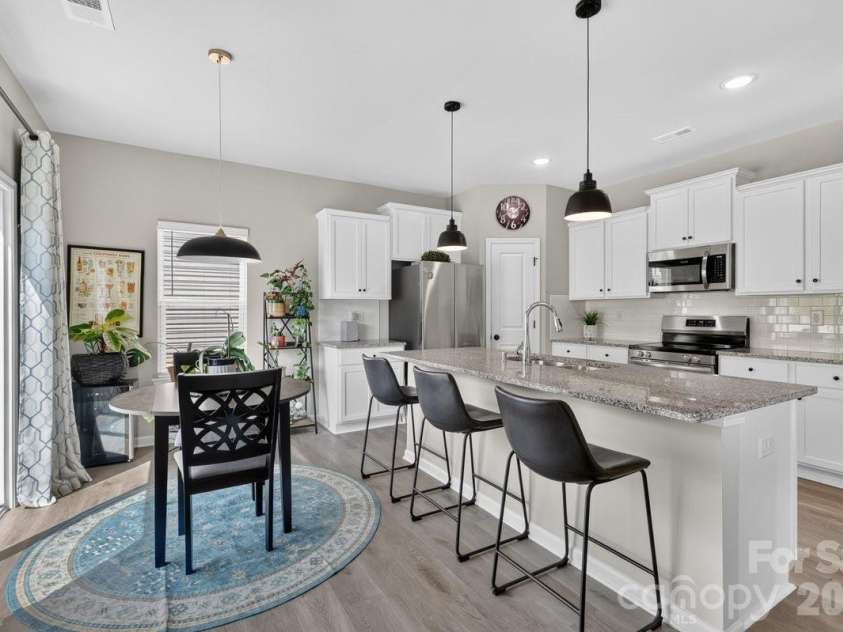 5224 Belstone Lane, Charlotte, NC 28215.  MLS# CAR4419844, YatesRealty ID 49356. 