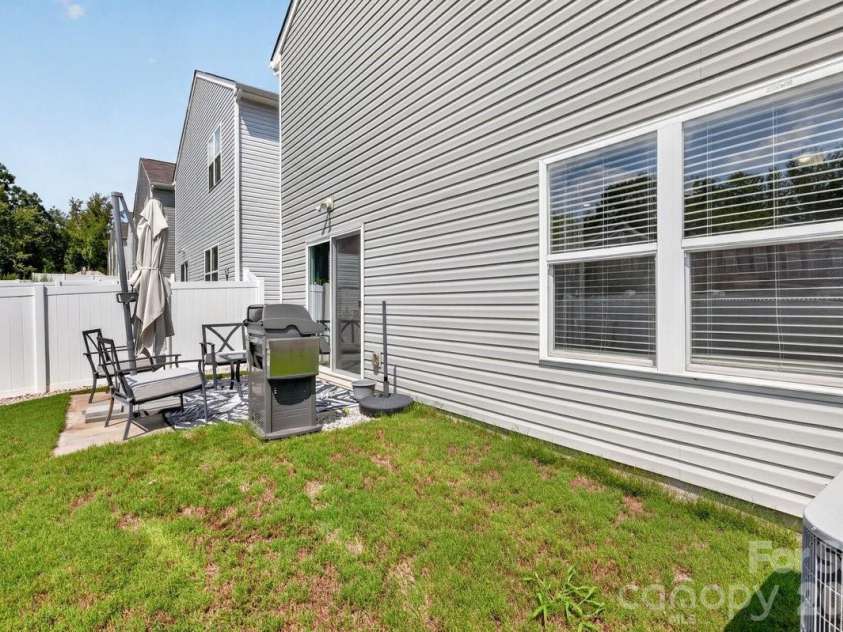5224 Belstone Lane, Charlotte, NC 28215.  MLS# CAR4419844, YatesRealty ID 49356. Backyard