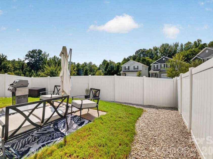 5224 Belstone Lane, Charlotte, NC 28215.  MLS# CAR4419844, YatesRealty ID 49356. Backyard
