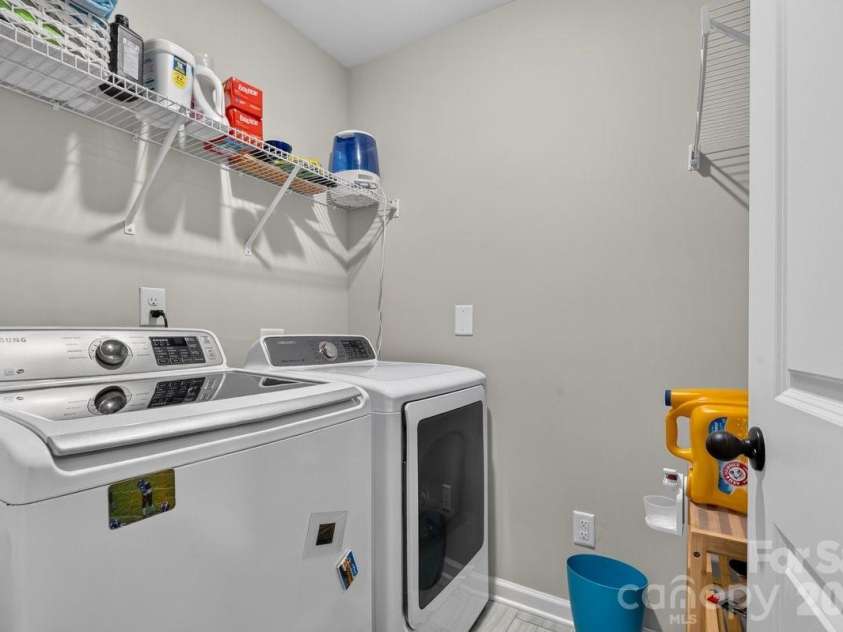 5224 Belstone Lane, Charlotte, NC 28215.  MLS# CAR4419844, YatesRealty ID 49356. Laundry room