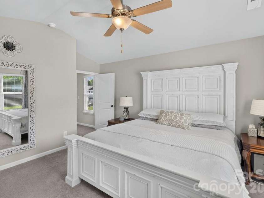 5224 Belstone Lane, Charlotte, NC 28215.  MLS# CAR4419844, YatesRealty ID 49356. Primary bedroom