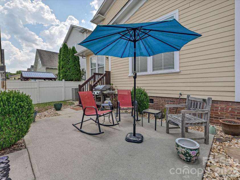 11531 Ardrey Crest Drive, Charlotte, NC 28277.  MLS# CAR4422065, YatesRealty ID 49359. 