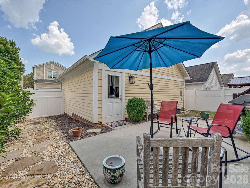 11531 Ardrey Crest Drive, Charlotte, NC 28277.  MLS# CAR4422065, YatesRealty ID 49359. 