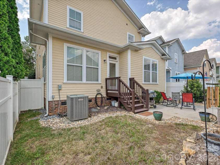 11531 Ardrey Crest Drive, Charlotte, NC 28277.  MLS# CAR4422065, YatesRealty ID 49359. 