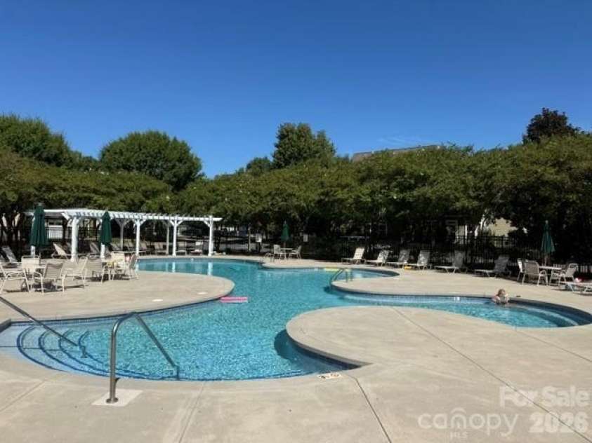 11531 Ardrey Crest Drive, Charlotte, NC 28277.  MLS# CAR4422065, YatesRealty ID 49359. Community Pool