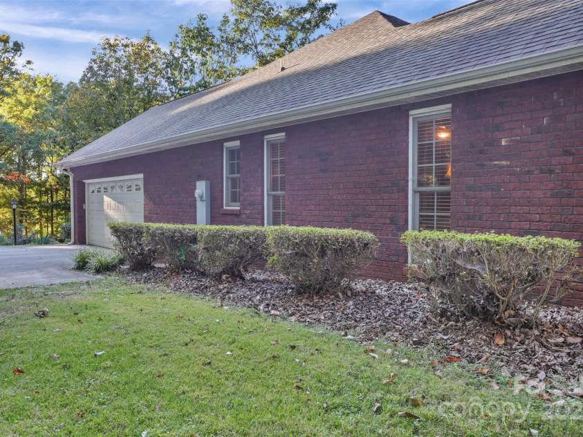36014 Davis Drive, Albemarle, NC 28001.  MLS# CAR4311105, YatesRealty ID 4936. 
