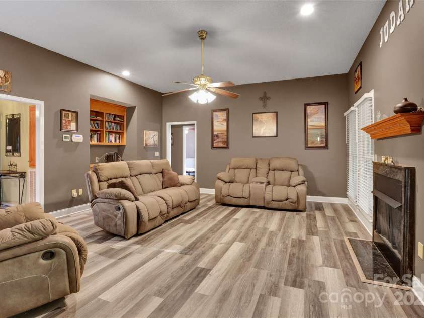 36014 Davis Drive, Albemarle, NC 28001.  MLS# CAR4311105, YatesRealty ID 4936. 
