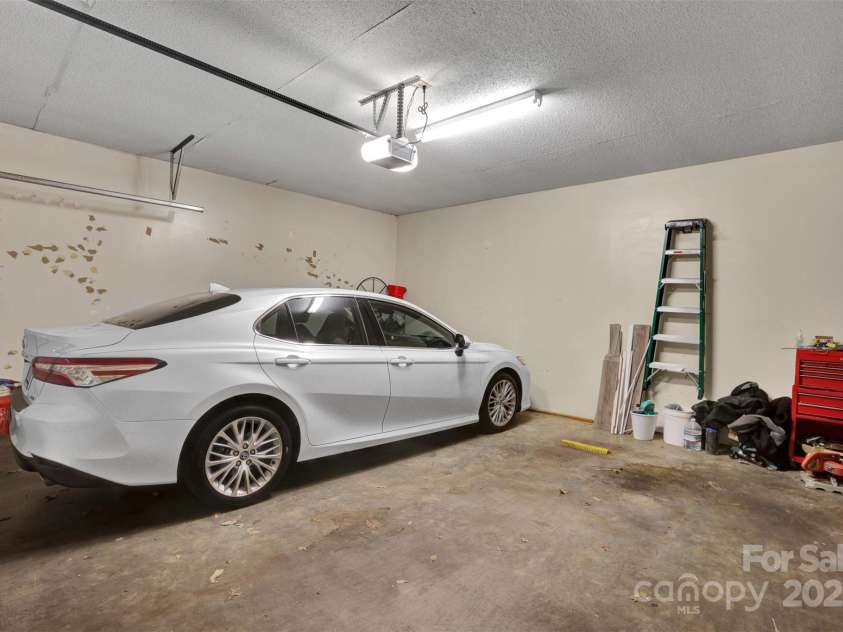 36014 Davis Drive, Albemarle, NC 28001.  MLS# CAR4311105, YatesRealty ID 4936. 
