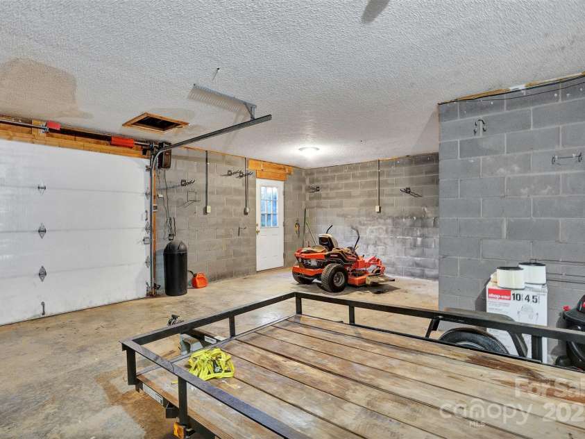 36014 Davis Drive, Albemarle, NC 28001.  MLS# CAR4311105, YatesRealty ID 4936. 