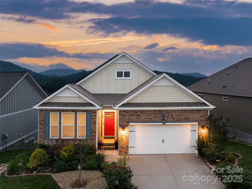 6 Southern Way Lane, Leicester, NC 28748.  MLS# CAR4226580, YatesRealty ID 4936. 
