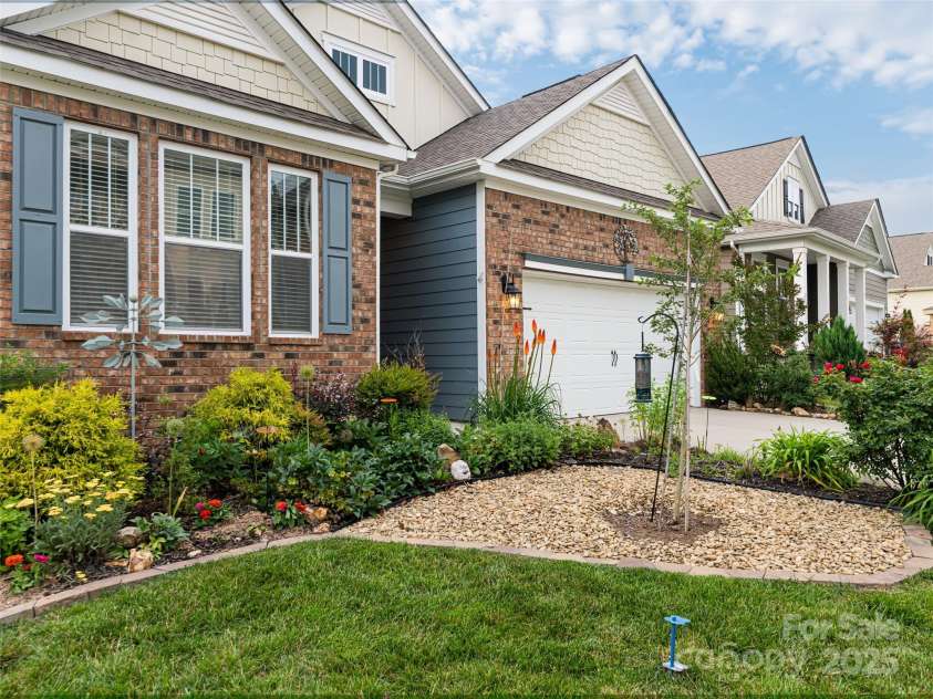 6 Southern Way Lane, Leicester, NC 28748.  MLS# CAR4226580, YatesRealty ID 4936. 