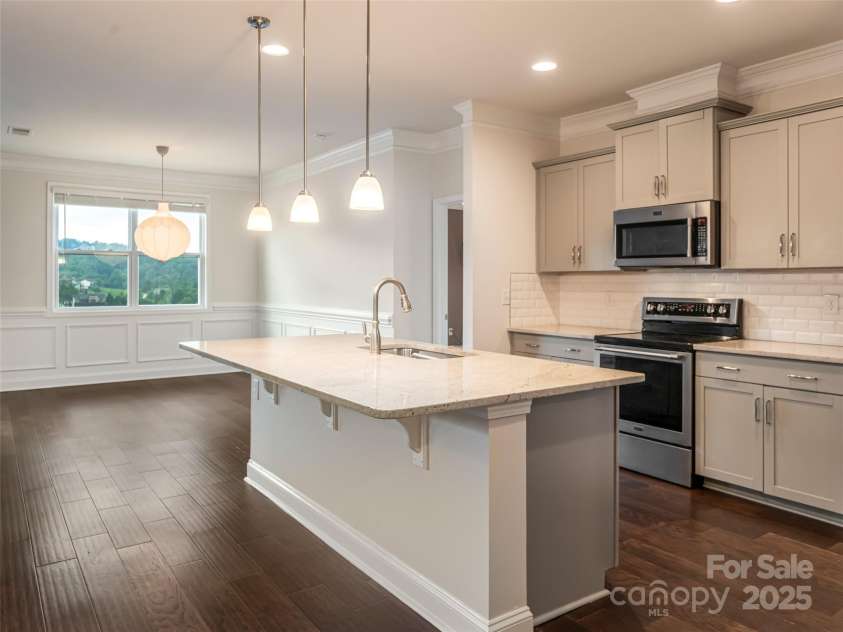 6 Southern Way Lane, Leicester, NC 28748.  MLS# CAR4226580, YatesRealty ID 4936. 
