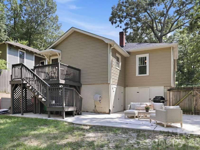 2139 Wilmore Drive, Charlotte, NC 28203.  MLS# CAR4421679, YatesRealty ID 49360. 