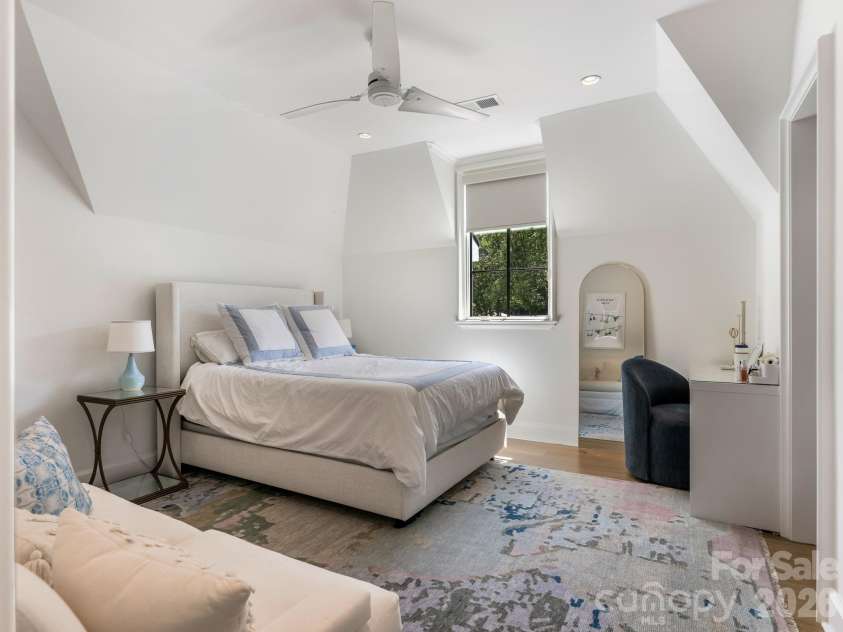 2422 Ferncliff Road, Charlotte, NC 28211.  MLS# CAR4421551, YatesRealty ID 49361. Bedroom 3