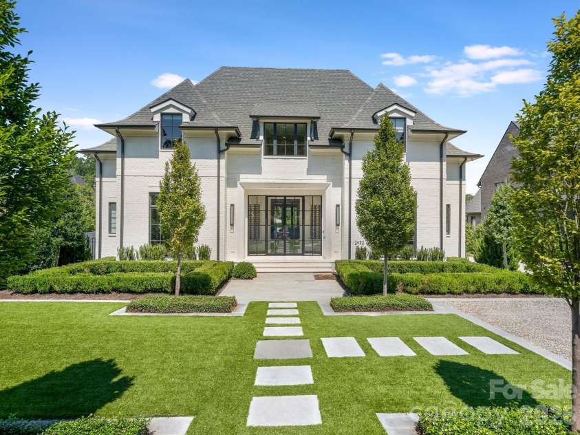 2422 Ferncliff Road, Charlotte, NC 28211.  MLS# CAR4421551, YatesRealty ID 49361. Front Elevation