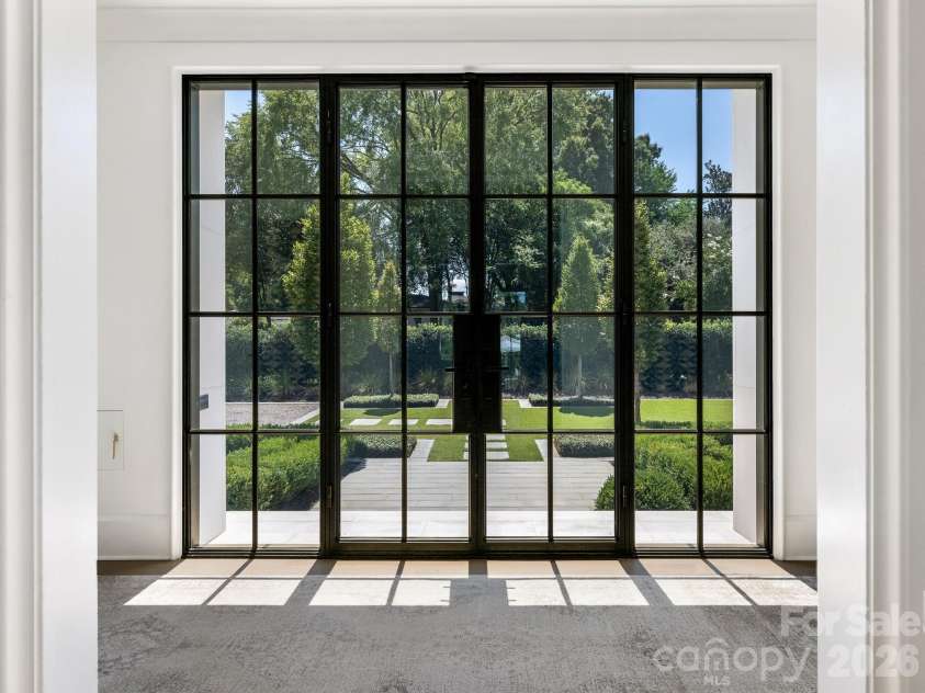 2422 Ferncliff Road, Charlotte, NC 28211.  MLS# CAR4421551, YatesRealty ID 49361. Front Entry