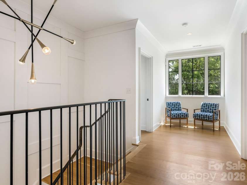 2422 Ferncliff Road, Charlotte, NC 28211.  MLS# CAR4421551, YatesRealty ID 49361. Upper Landing