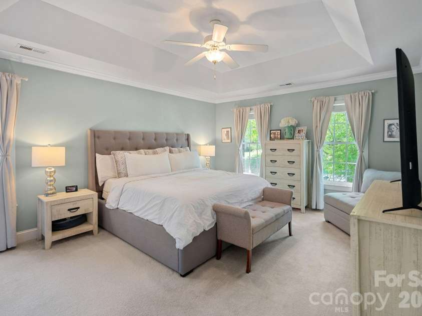 2401 Flagstick Drive, Matthews, NC 28104.  MLS# CAR4421342, YatesRealty ID 49362. 
