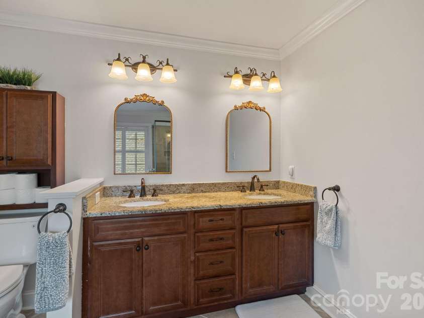 2401 Flagstick Drive, Matthews, NC 28104.  MLS# CAR4421342, YatesRealty ID 49362. 